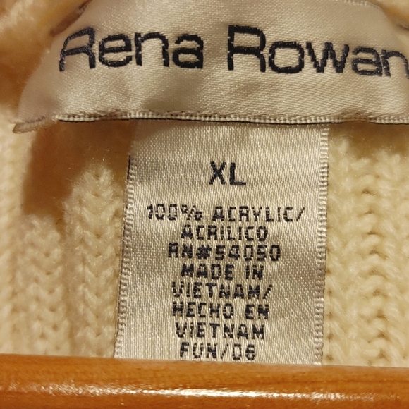 V-neck sweater - Picture 3 of 4